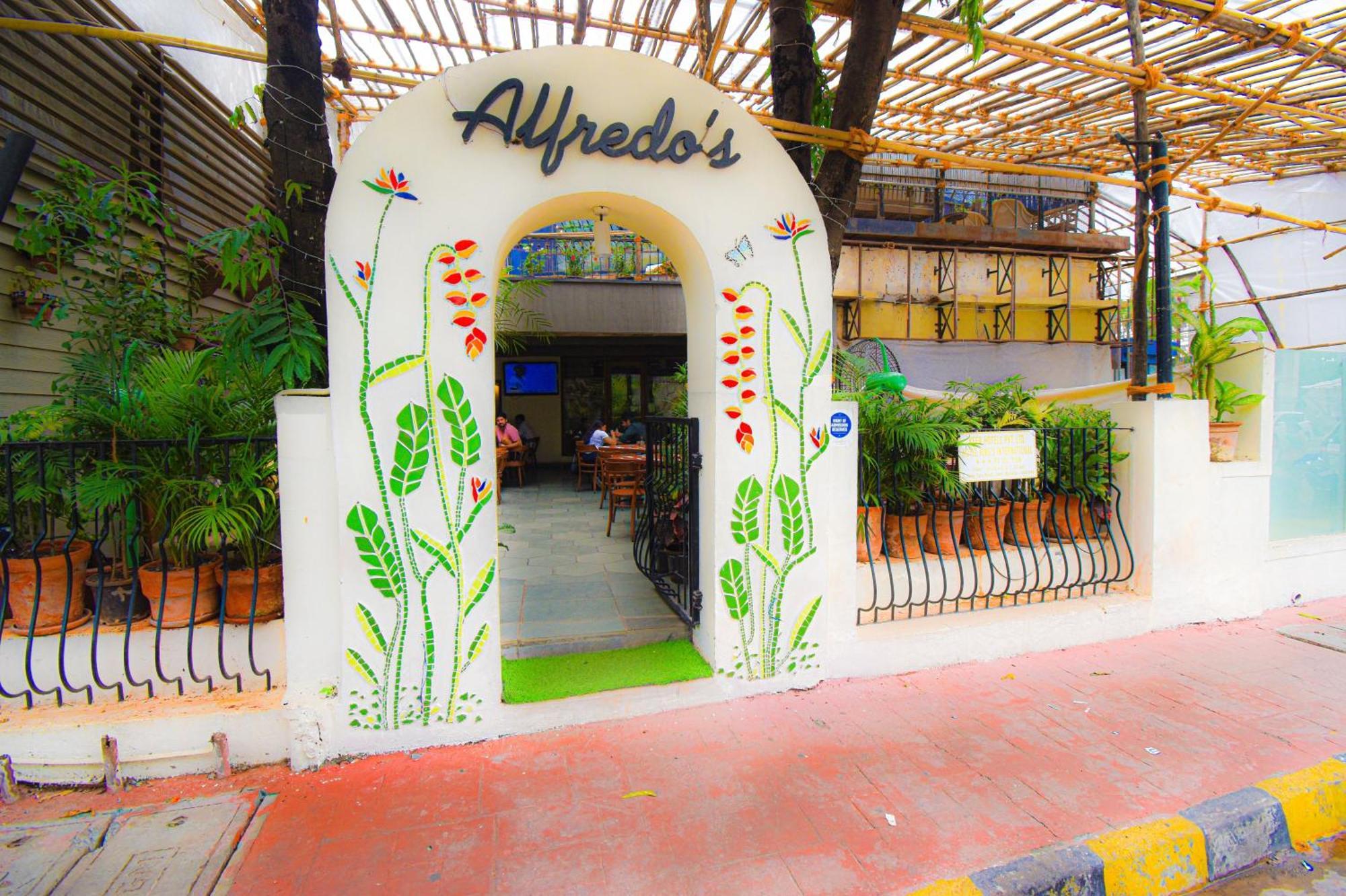 Kings International Juhu — Photos 2